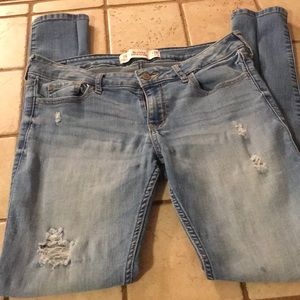 Hollister Super Skinny Jeans